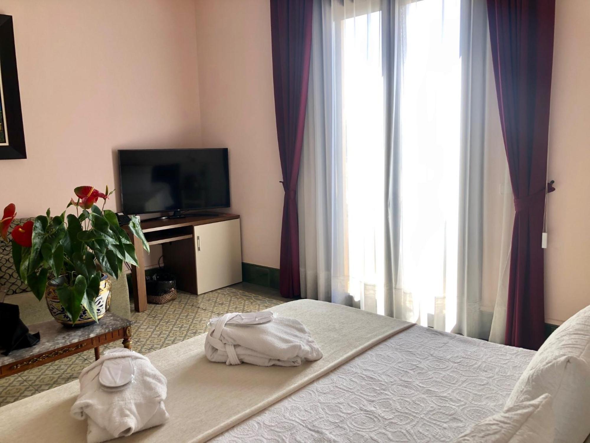 מזנואו Hotel Llar De Capitans חדר תמונה