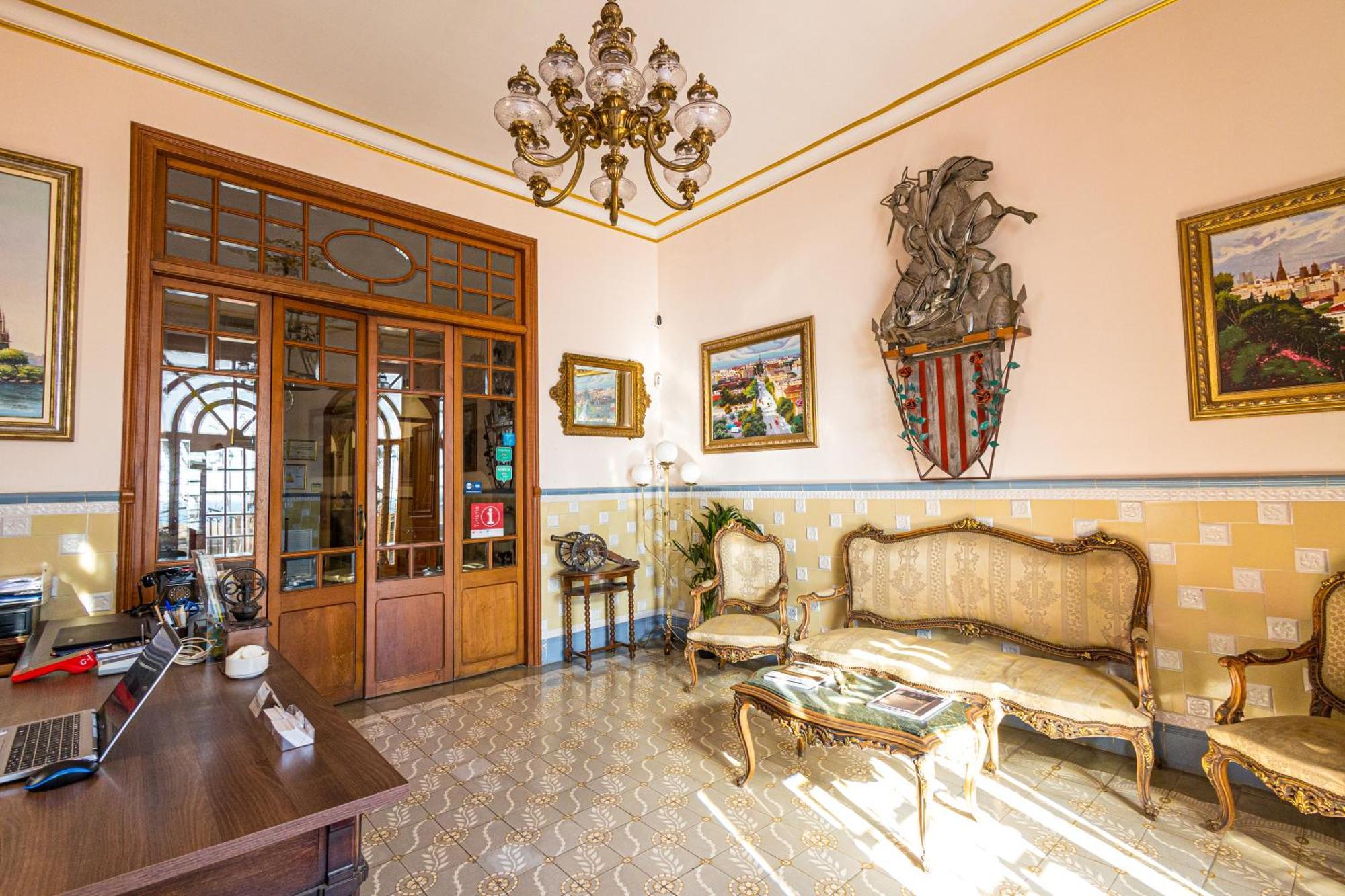 מזנואו Hotel Llar De Capitans מראה חיצוני תמונה