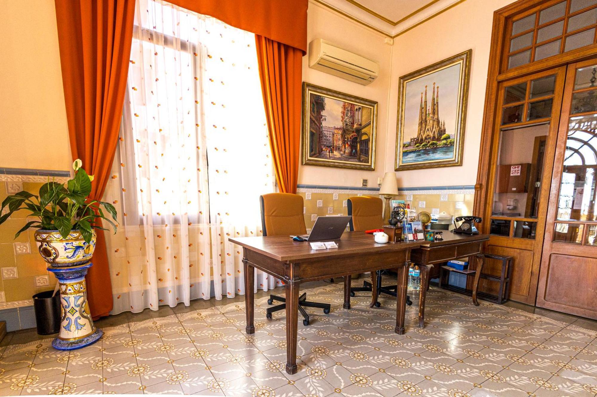 מזנואו Hotel Llar De Capitans מראה חיצוני תמונה