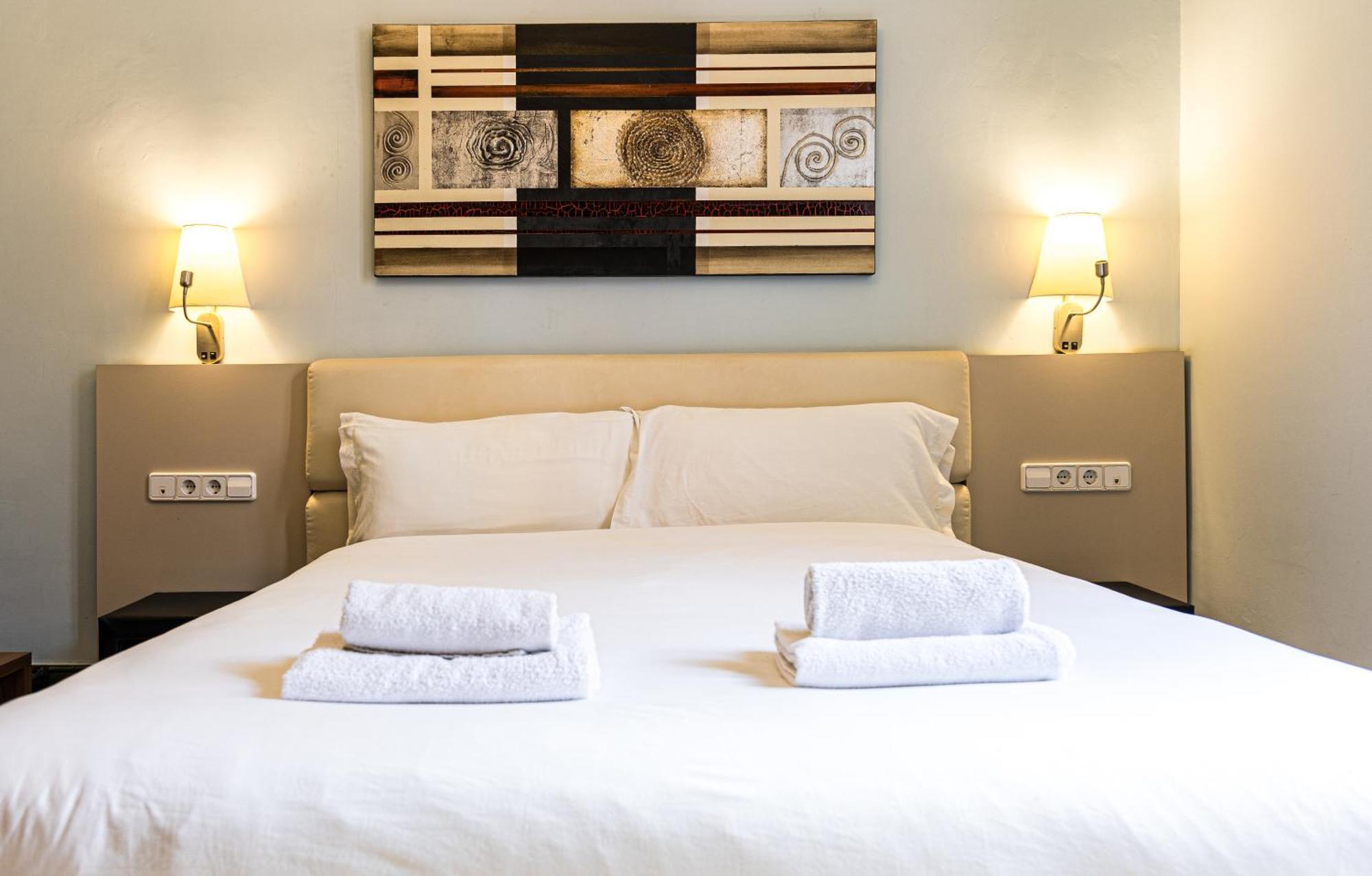 מזנואו Hotel Llar De Capitans מראה חיצוני תמונה