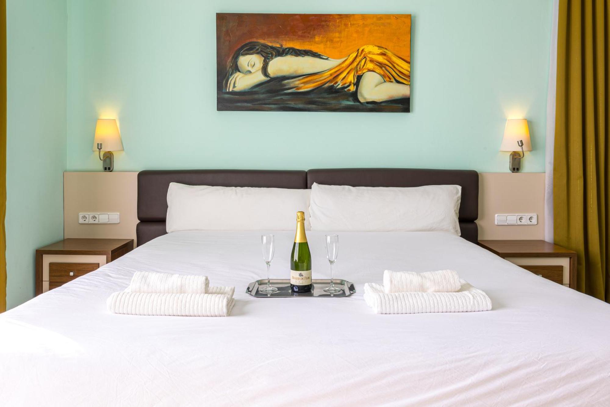 מזנואו Hotel Llar De Capitans מראה חיצוני תמונה